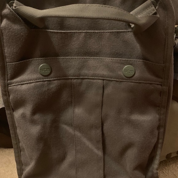STM Protective laptop bag - Picture 1 of 2